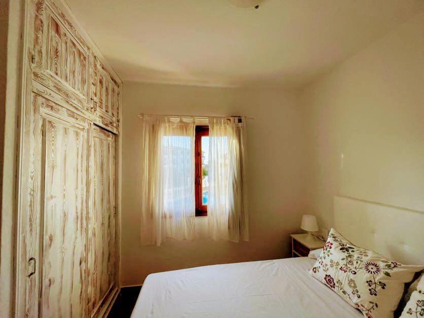 Precioso Apartamento Residencial Con Piscina Cala En Porter  Exterior foto
